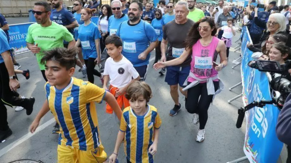 Έτρεξαν... ΑΠΟΕΛίστες
