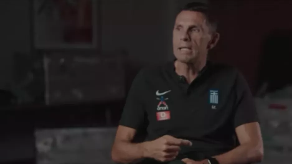 Ο Γκουστάβο Πογιέτ απαντά: "Μουσακάς ή σουβλάκι; Κρασί ή Μπύρα;" (Βίντεο)