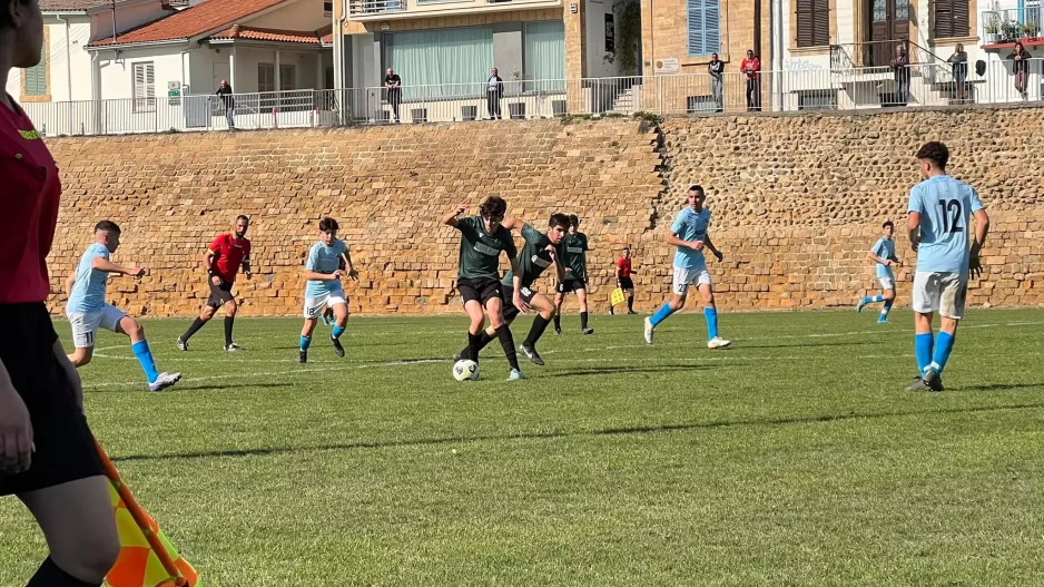Τριάρα και κορυφή