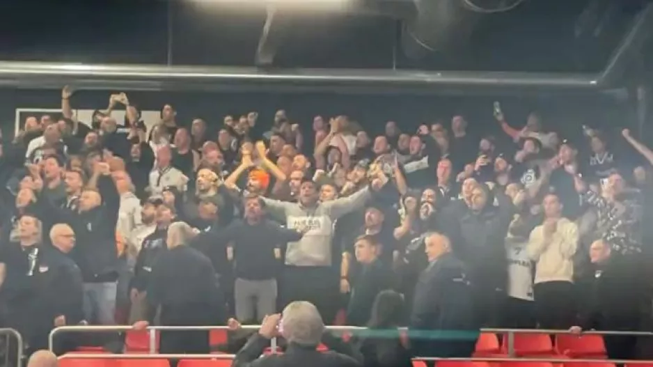 Ο κόσμος του ΠΑΟΚ έκανε... Παλατάκι την Jeep Arena! 