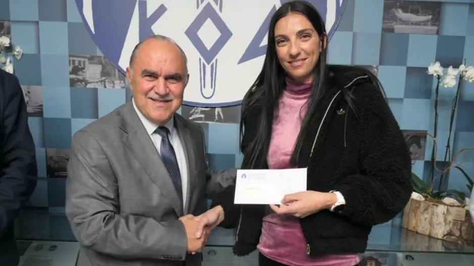 Η Ελένη Αρτυματά έλαβε την επιταγή της στο πλαίσιο του Σχεδίου Χαριστικών Παροχών