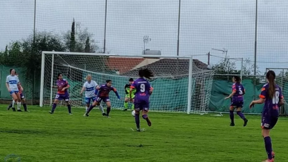 Νίκες για Apollon Ladies και Άρη