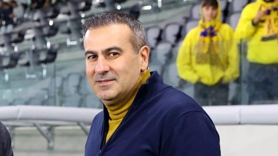 "Μέσα" ο Τσέρνιτς, υπογραφές με Μεντόσα, επόμενη μεταγραφή ο στόπερ (Επίσημη ΑΕΛ)