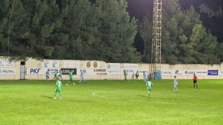 Κοντινές αποστάσεις στην κορυφή