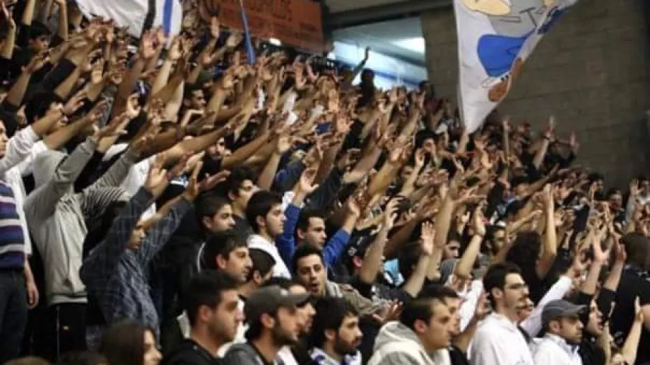 Οργανωμένοι Απόλλων/"Σήμερα στο κλειστό"