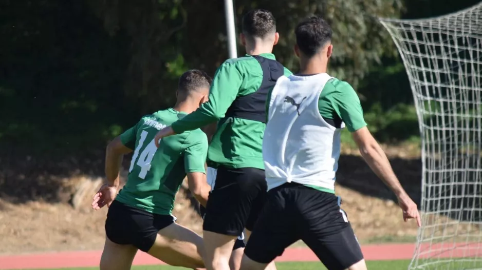 "Βλέπει" Ολυμπιακό η ΑΕΚ (φώτος)