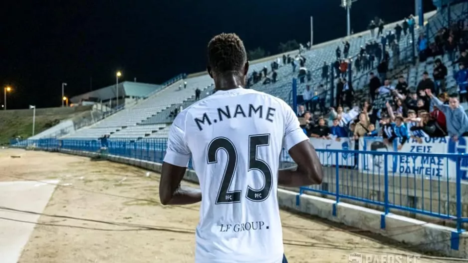 Ζήτησε τη φανέλα και την πήρε ο μικρός!
