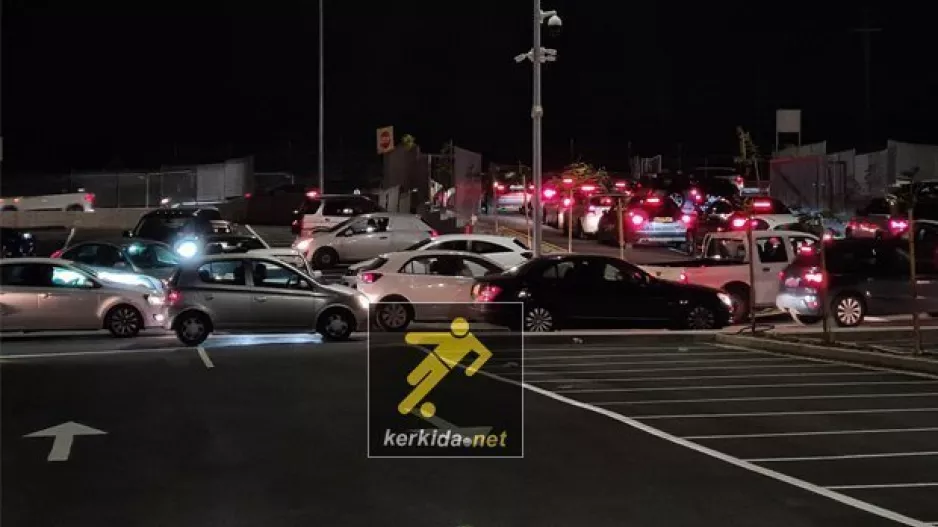 Απόλλων-Σαλαμίνα/Μεγάλες ουρές σχεδόν μια ώρα μετά