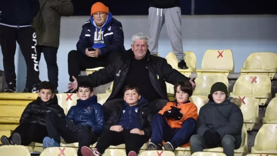 ΑΠΟΕΛ/Παππούδες και παιδιά!