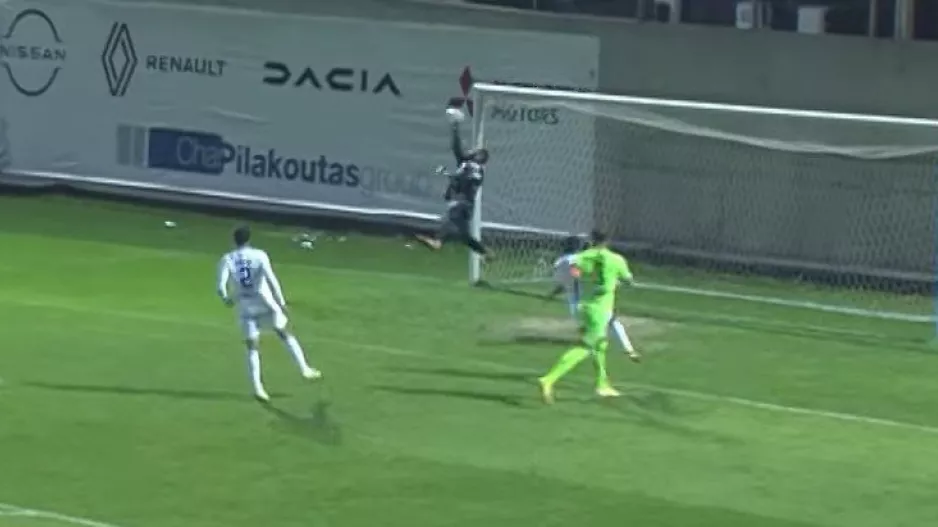 Η "πτήση" του... 37άρη Λόρια! (Βίντεο)