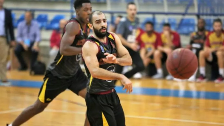 Ο άψογος Μιχαήλ και ο σούπερ Τίγκας