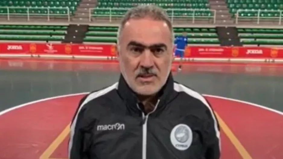 Στυλιανού: "Οι ποδοσφαιριστές μας να φτάσουν στα όρια τους" (βίντεο)