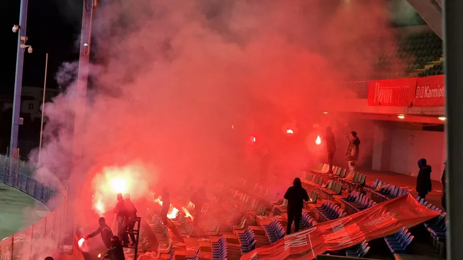 Παράξενο σκηνικό... 