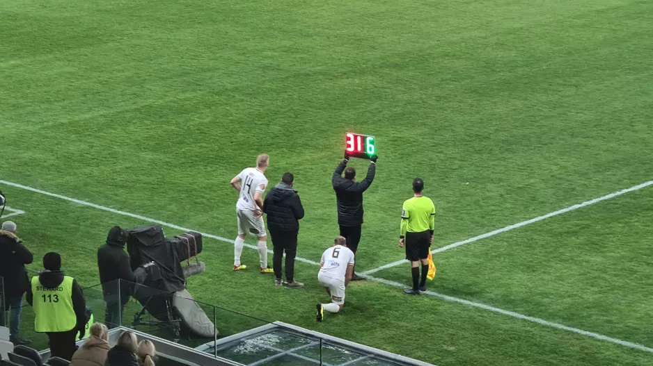 Δύο αναγκαστικές στο 35' η Δόξα!