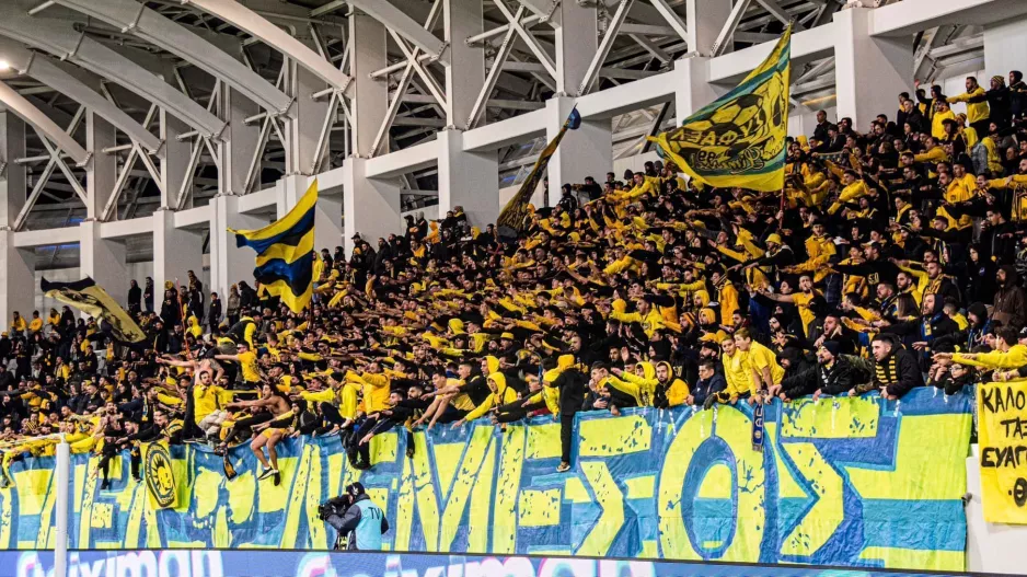 Παίζει... μπάλα και η Θύρα 3!