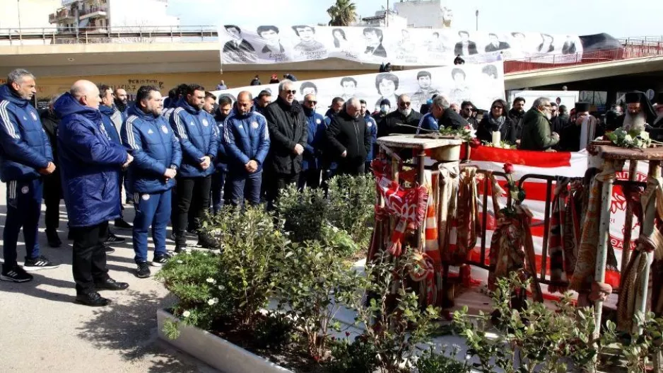 Τίμησε τη μνήμη των θυμάτων της Θύρας 7 ο Ολυμπιακός