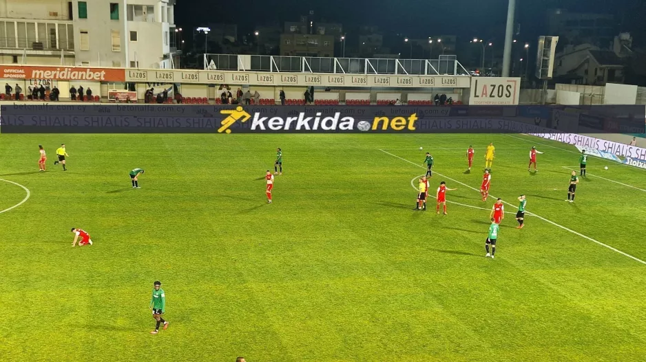 Νέα Σαλαμίνα-Ολυμπιακός: Συμβιβασμός με 4 γκολ! (φώτος)