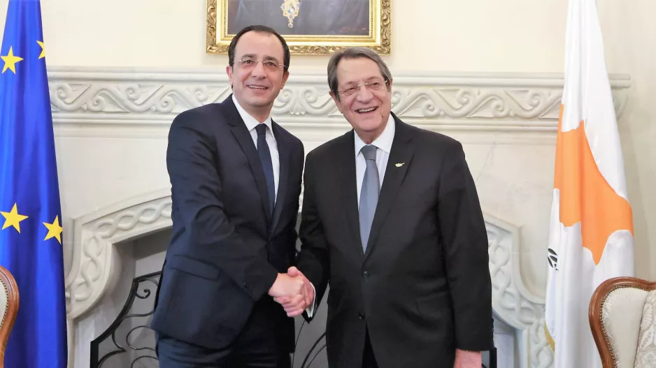 Από Νίκο σε Νίκο...