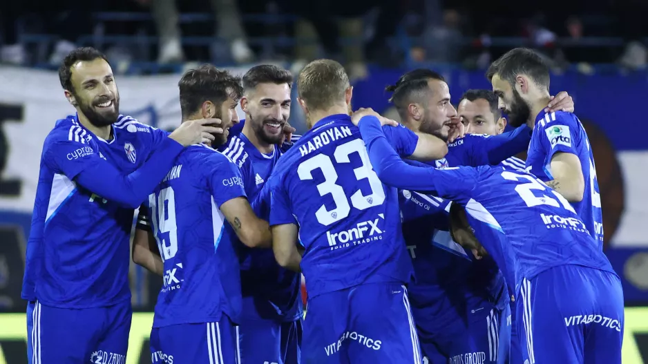 Ανόρθωση: Για να έχει νόημα, "διπλό" στο "Αμμόχωστος"