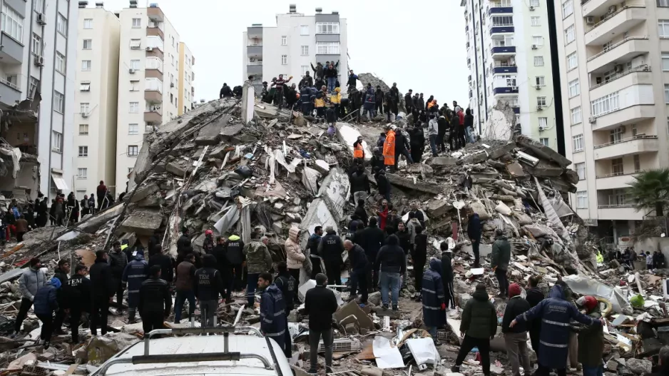 Θεωρίες συνωμοσίας στην Τουρκία ότι οι Αμερικανοί προκάλεσαν τον σεισμό!