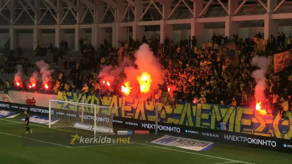 Κάηκε το πέταλο της Θύρας 3 με Pyro Show! (φώτος/βίντεο)