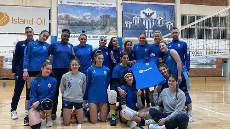 Το Βόλεϊ Γυναικών της Ανόρθωσης στο πλευρό του μικρού Σταύρου