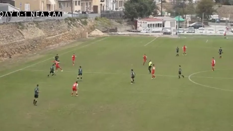 Το ερυθρόλευκο διπλό (Στιγμιότυπα)