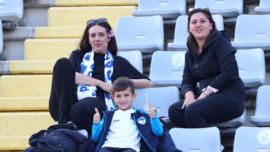 Φωτορεπορτάζ από τις κερκίδες στο “Στέλιος Κυριακίδης"