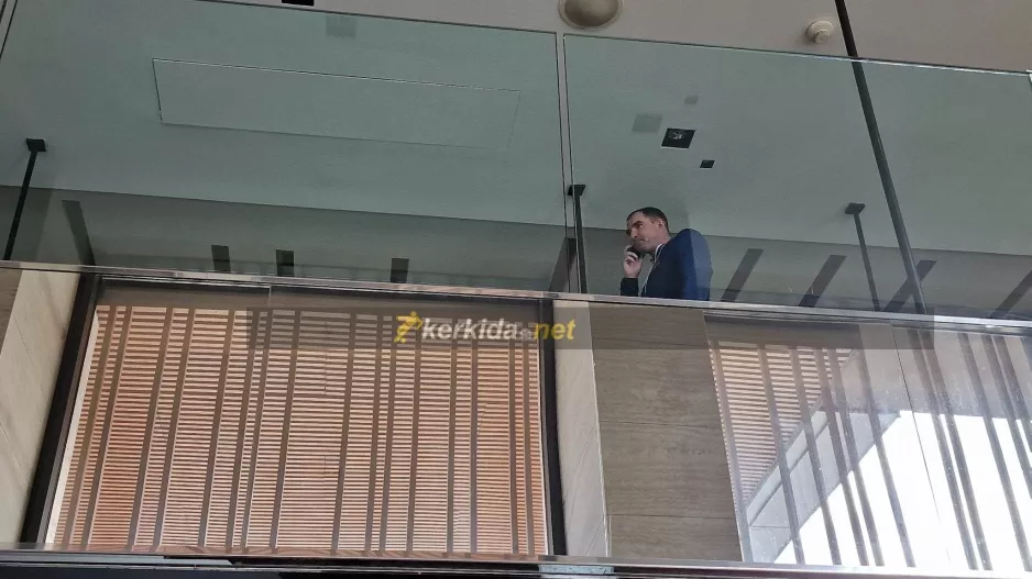 Ο προπονητής της Ντνίπρο στο... ξενοδοχείο μας