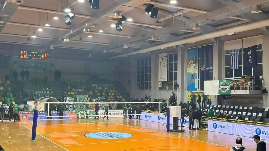 Οκτώ τραυματίες από τα επεισόδια στον Άγιο Θωμά - Οπαδοί μεταφέρθηκαν στο νοσοκομείο
