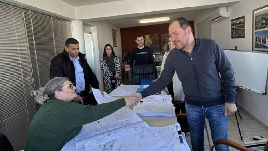 Έδωσαν τα χέρια για εμπορική και οικιστική χρήση του Σωματείου!