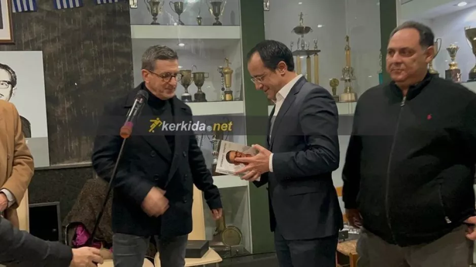 Δώρο Τορναρίτη το "Never Surrender" στον Ν. Χριστοδουλίδη
