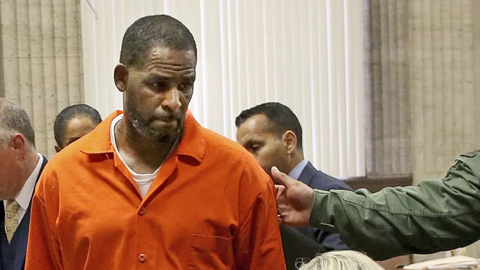 Ο R. Kelly καταδικάστηκε σε 20 χρόνια φυλάκισης για σεξουαλικά εγκλήματα εις βάρος ανηλίκων