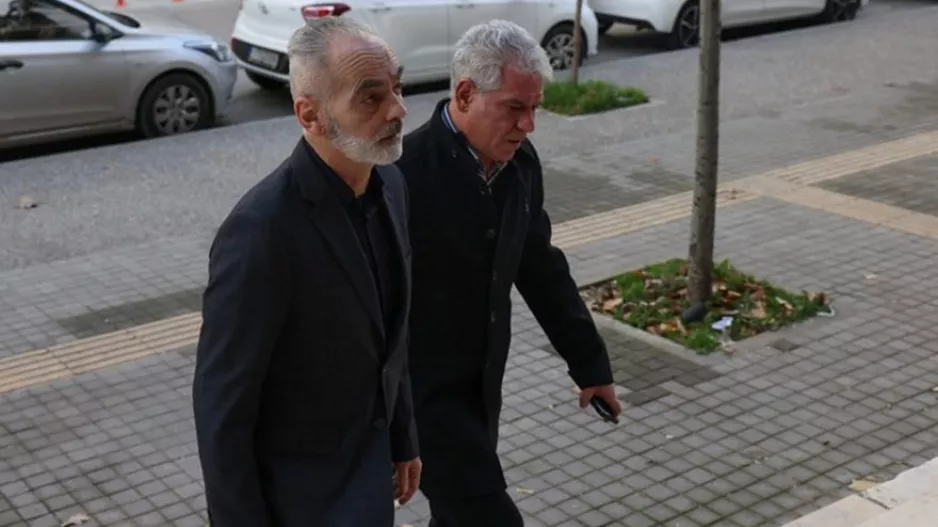 «Μη με χτυπάτε άλλο», είπε ο πατέρας του Άλκη και αποχώρησε έξαλλος από το δικαστήριο!