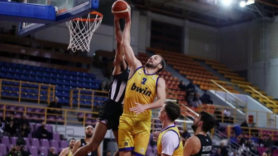 Πάτησε τον ΠΑΟΚ και πέταξε στα ημιτελικά και την ΑΕΚ το Περιστέρι!
