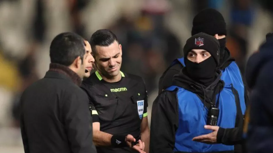 Μενέλαος/Βιαστικός και περίεργα...