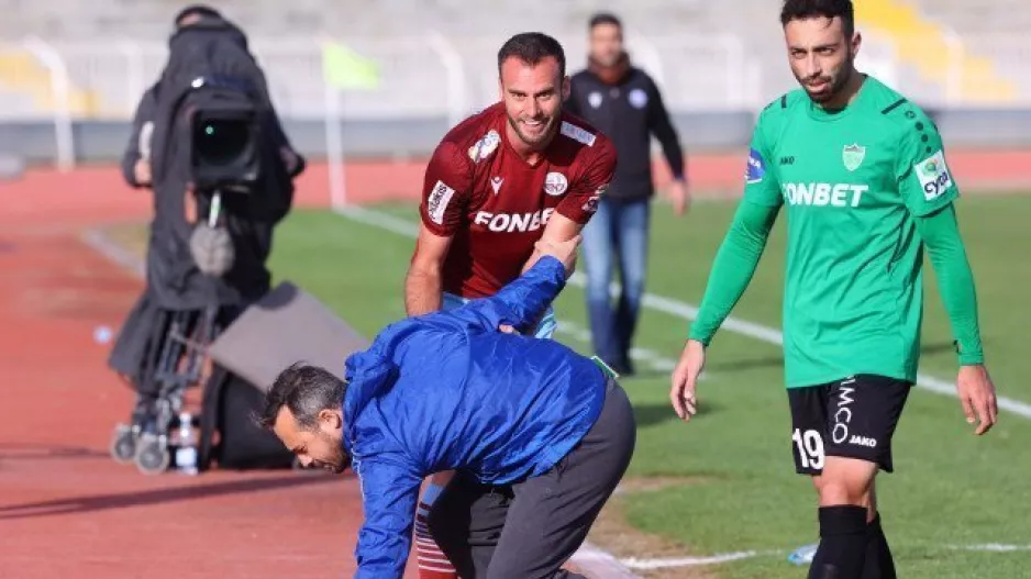 Απρόοπτο και... σύγκρουση στο φινάλε του ημιχρόνου στο "ΜΑΚ"