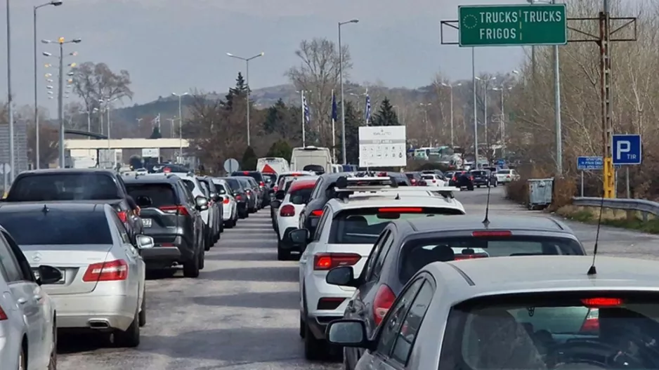 Ουρές χιλιομέτρων