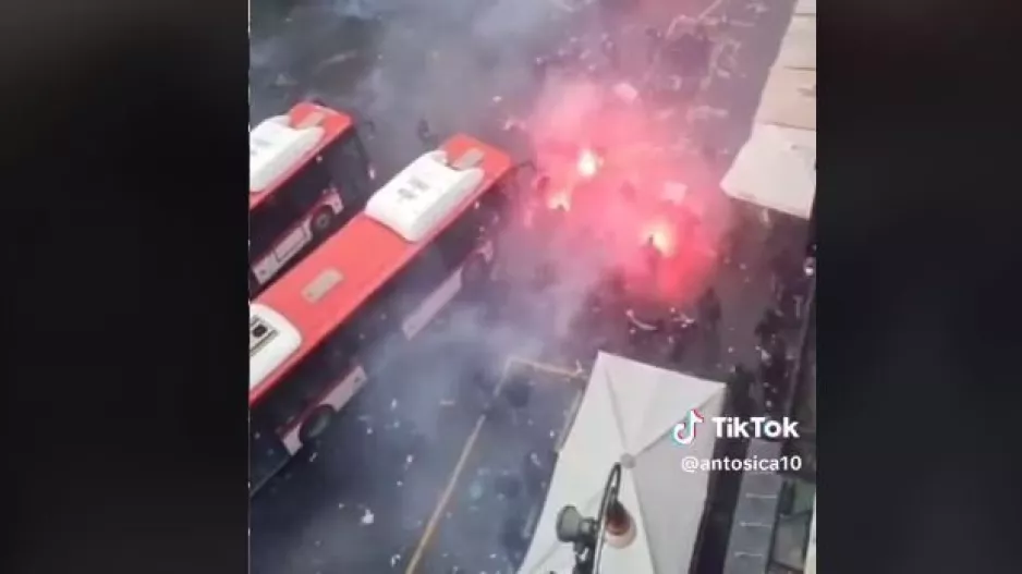 "Πόλεμος" στους δρόμους της Νάπολι ανάμεσα σε Γερμανούς χούλιγκαν και αστυνομία! (βίντεο)