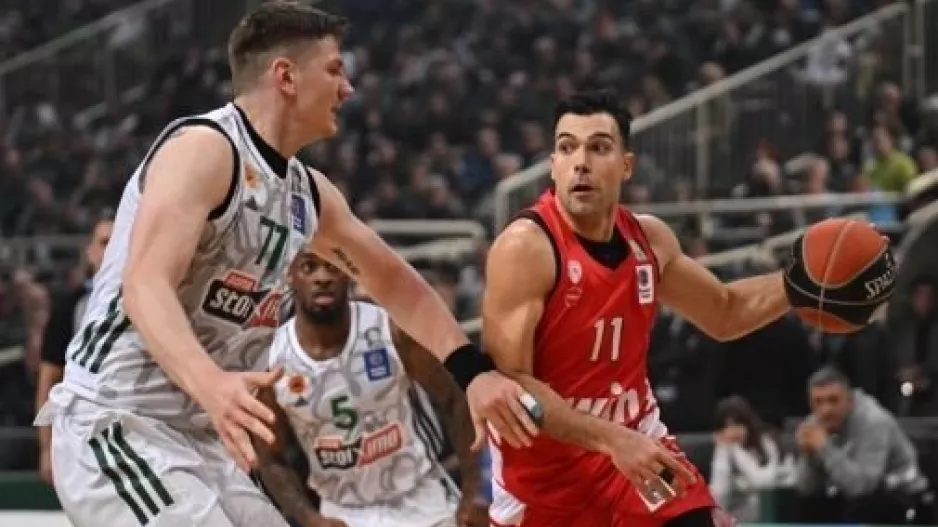 Ο Ολυμπιακός διεύρυνε το σερί του σε 12-0 κόντρα στον Παναθηναϊκό
