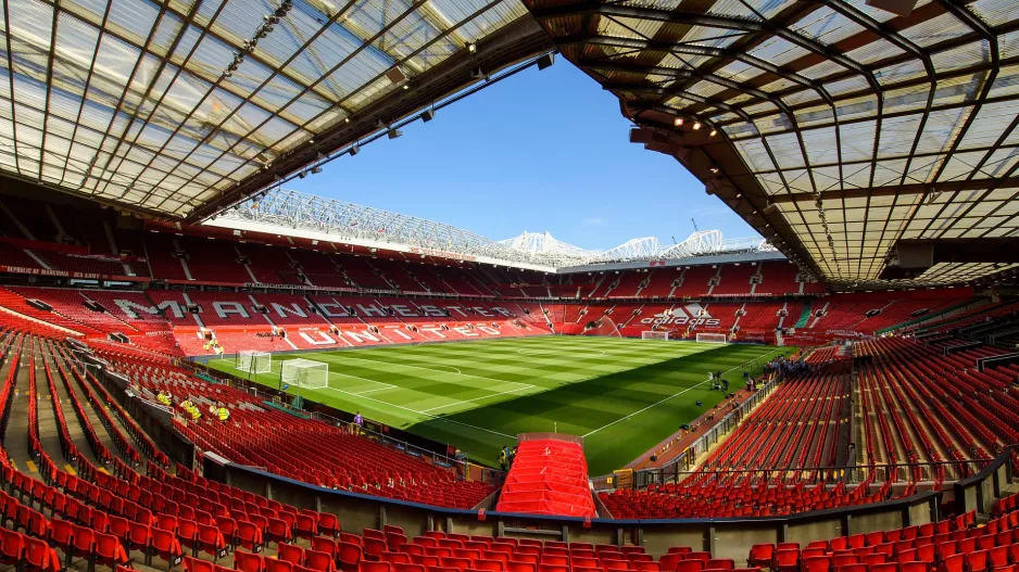 Στο Οld Trafford με κασκόλ Απόλλων (φώτο)