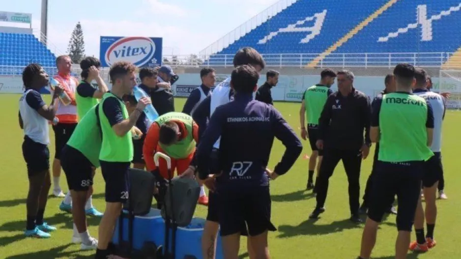 Απογευματινή και στο βάθος... Οθέλλος (φώτος)