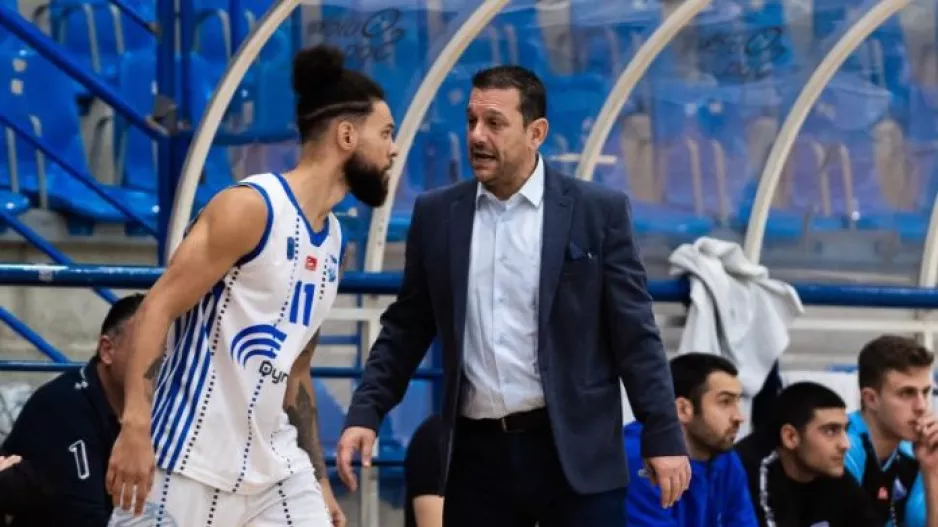 Η μεγάλη ευκαιρία της Ανόρθωσης και του Απόλλωνα
