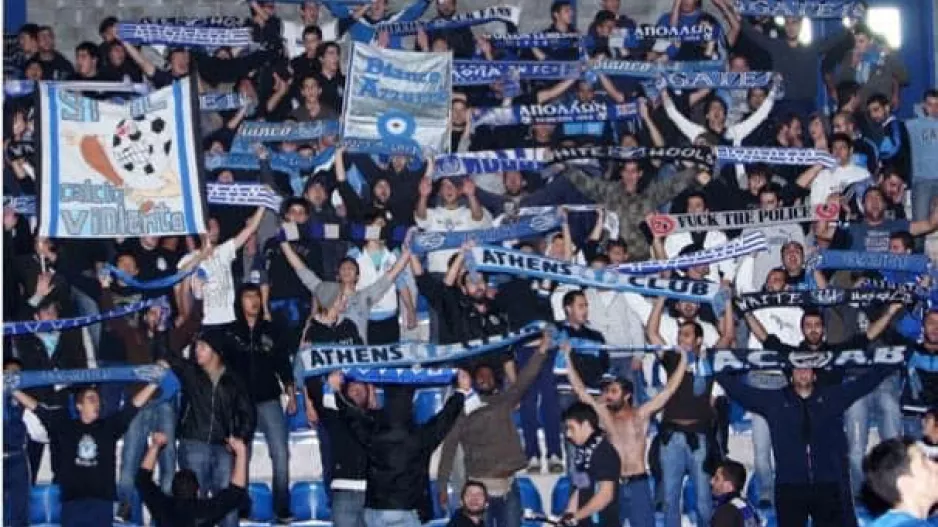 ΘΥΡΑ 1: "Οι αναμνήσεις ξυπνούν, τα τσιμέντα τρίζουν!"