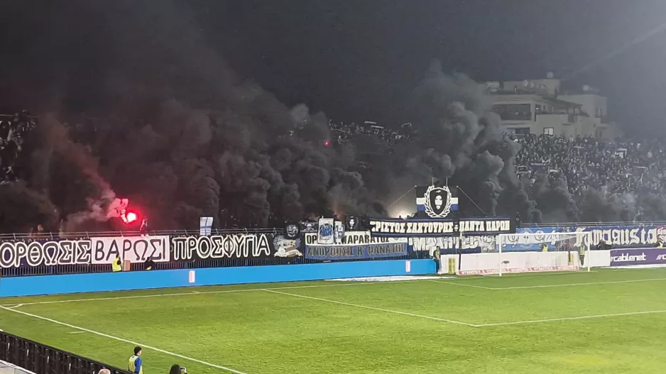ΜΑΧΗΤΕΣ με μαύρα καπνογόνα/ "Ράγες που ποτίστηκαν με αίμα""