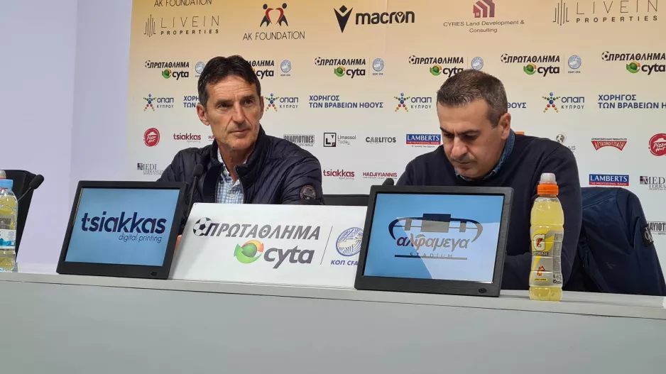 Γιανέφσκι: "Δεν θέλω απλά να κερδίζω τον μισθό μου/Θα σκεφτώ αν θα μείνω"