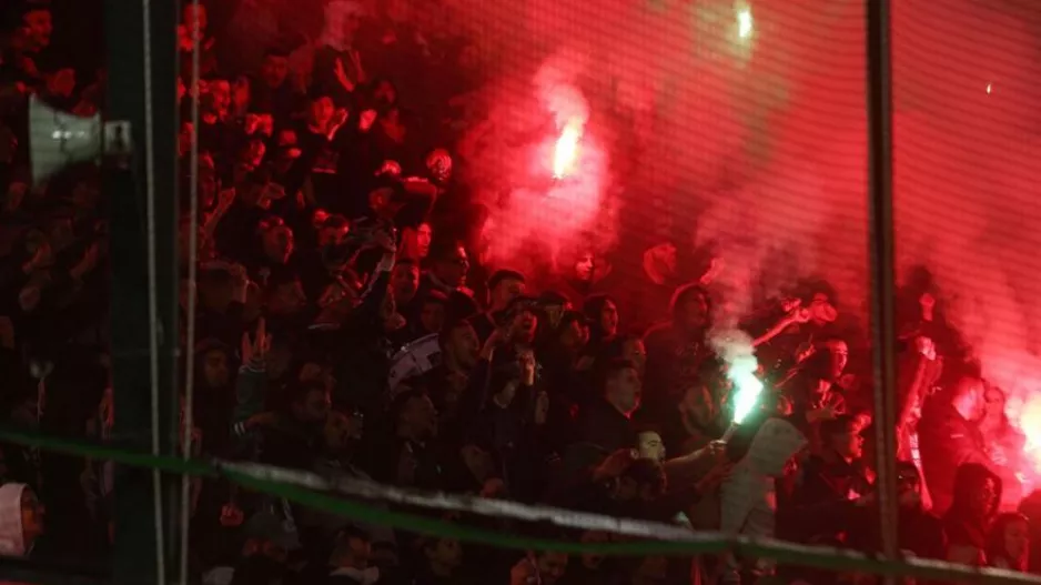 Το μήνυμα της Λεωφόρου για Τέμπη και πρωτάθλημα και η αποθέωση του Γιοβάνοβιτς