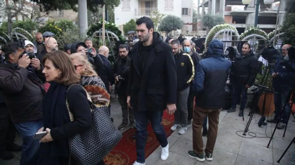 Στην κηδεία του Μίμη Παπαϊωάννου και η μπασκετική ΑΕΚ