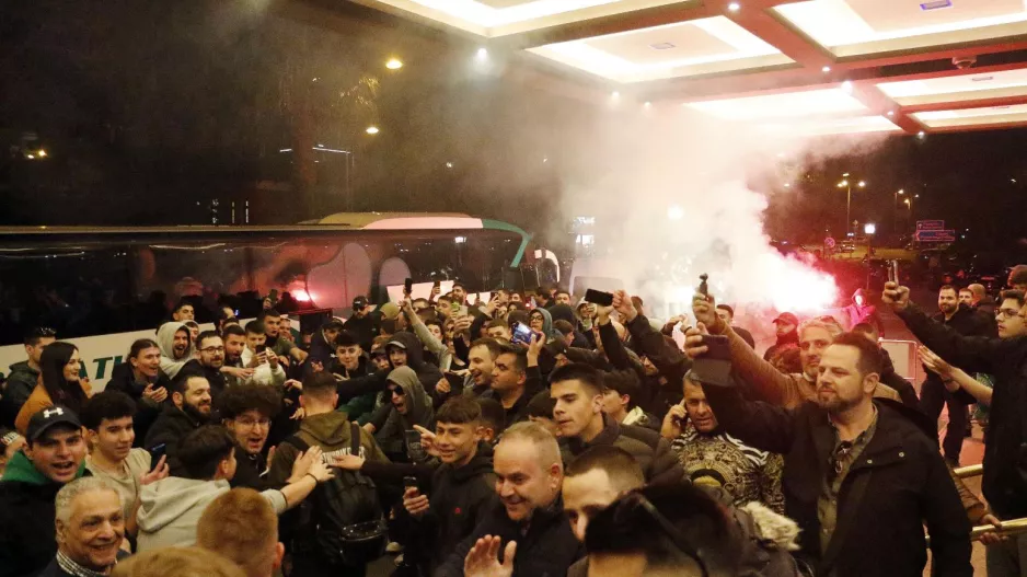 «Ντόπαραν» την αποστολή, αποθέωση σε Γιοβάνοβιτς (βίντεο)