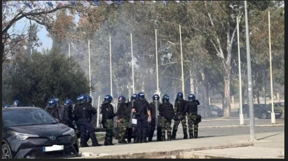 ΒΙΑστικοί!
